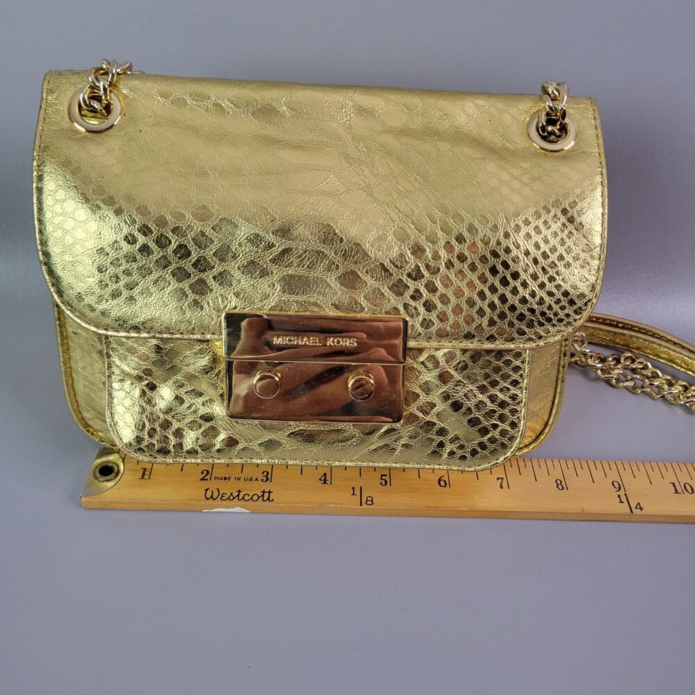 Michael Kors Mini Handbag Gold Snakeskin Embossed Chain Strap - Picture 14 of 15